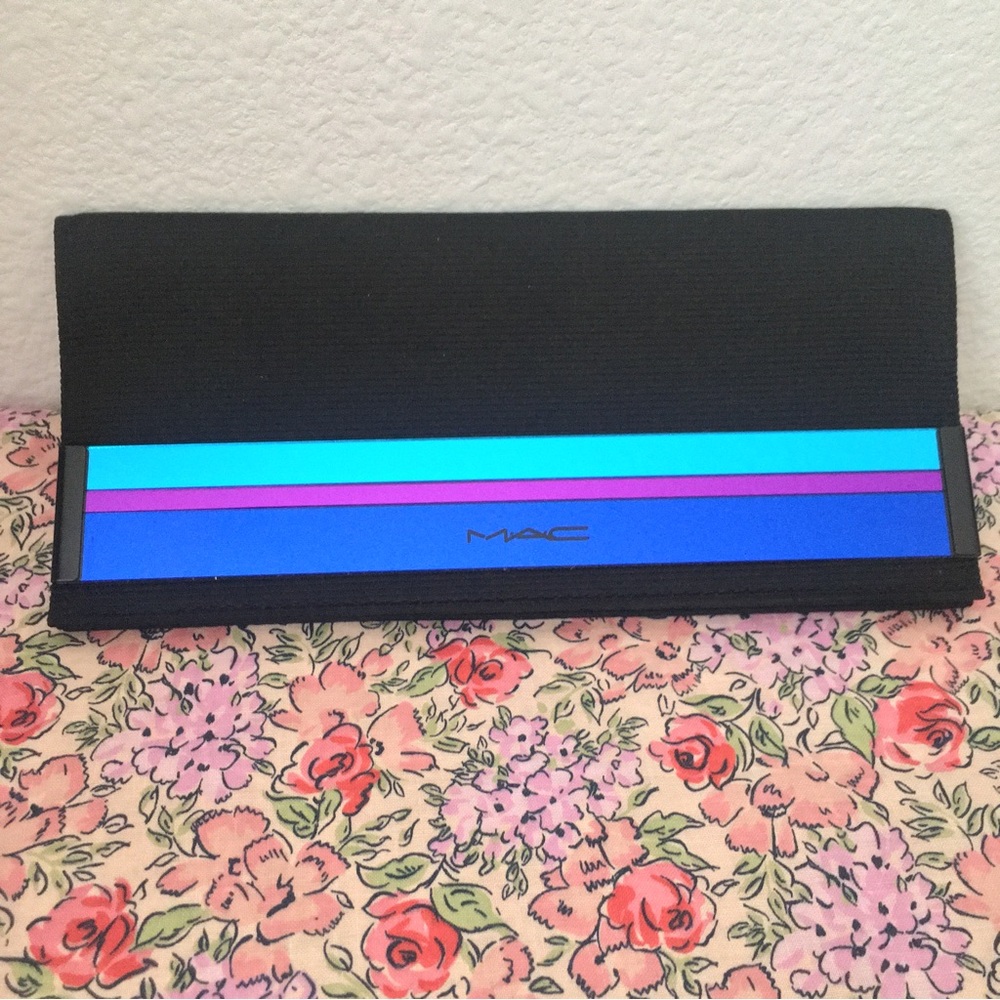 MAC Mini Brush Pouch